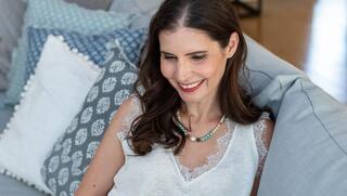 קרין אהרון. 