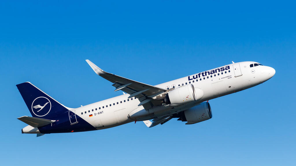 מטוס מדגם איירבוס A320 של לופטהנזה