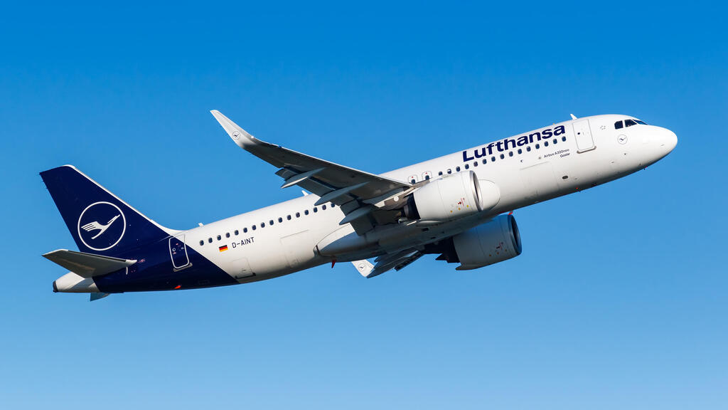 מטוס מדגם איירבוס A320 של לופטהנזה