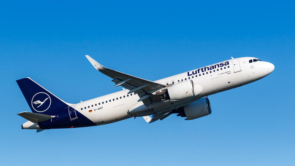 מטוס מדגם איירבוס A320 של לופטהנזה