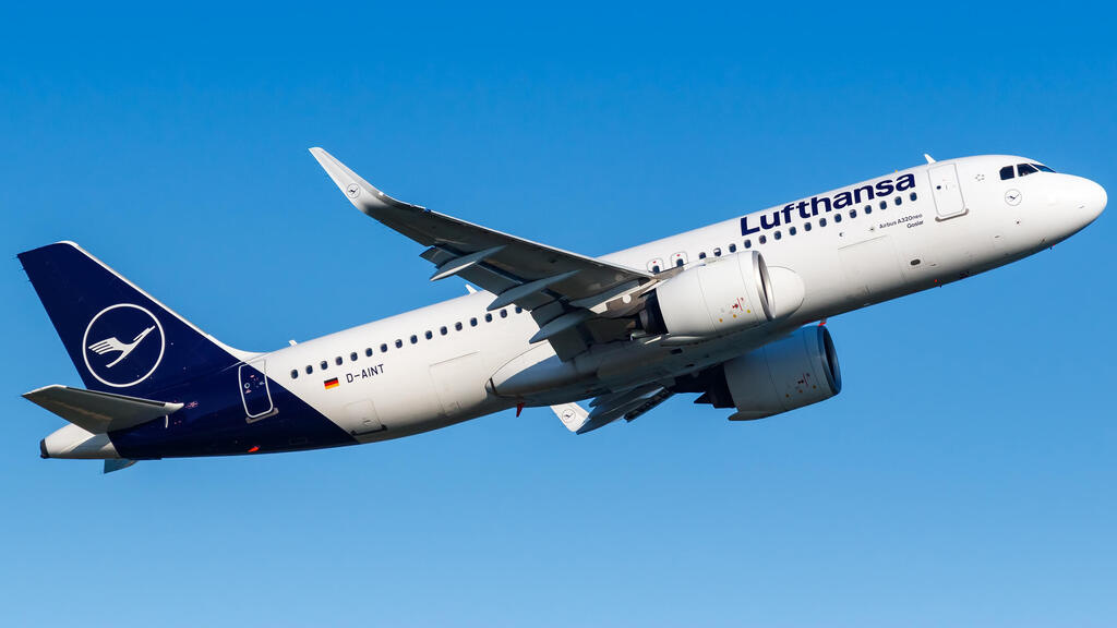 מטוס מדגם איירבוס A320 של לופטהנזה