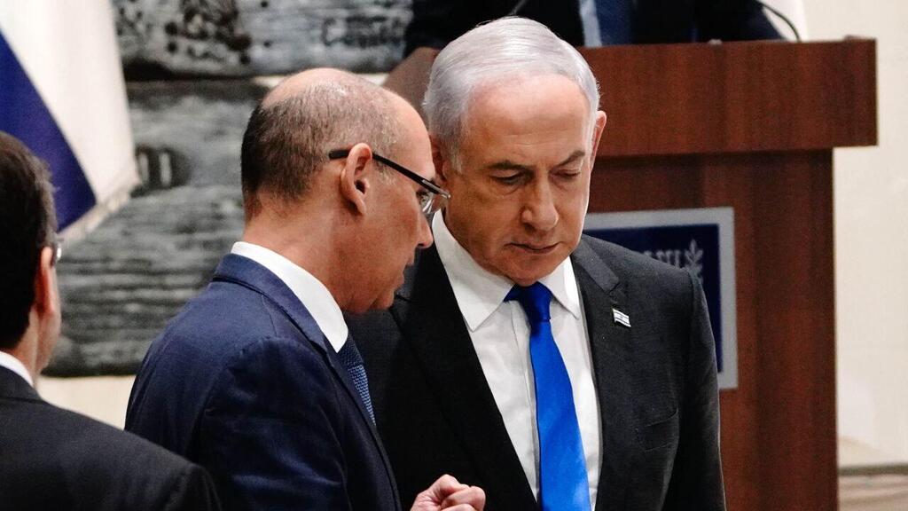 Bank of Israel Governor Prof. Amir Yaron and Prime Minister Benjamin Netanyahu (Photo: Shalev Shalom) טקס הארכת מינויו של נגיד בנק ישראל לכהונה נוספת