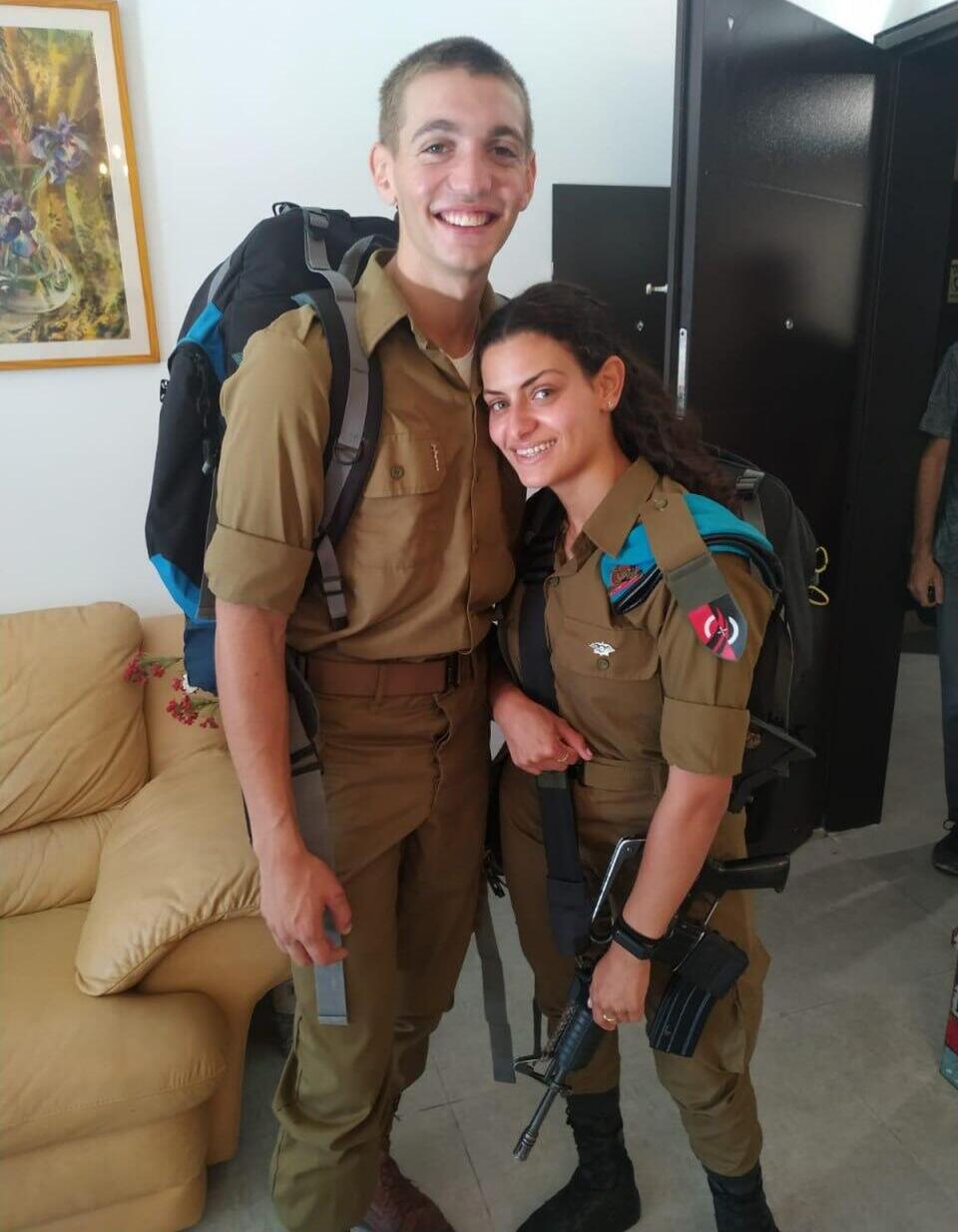 סגן עדי הראל ובן זוגה יונתן סביצקי ז"ל.