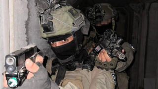 הנאשם בהתחזות ללוחם שהה בחפ"ק בעת ביקור הרמטכ"ל | תיעוד החיפושים ברכבו והנשק שנתפס ברשותו