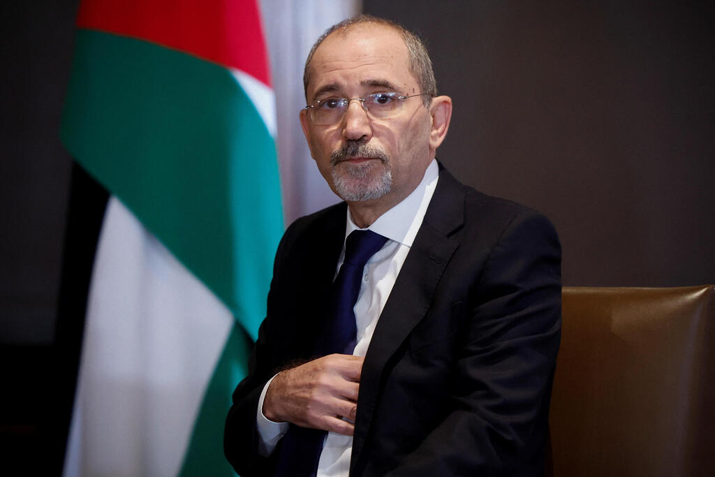 Jordanian Foreign Minister Ayman Safadi. Sharpening the rhetoric: 'The Israeli government is holding the region’s future hostage' (Photo: REUTERS/Evelyn Hockstein) איימן א-ספדי