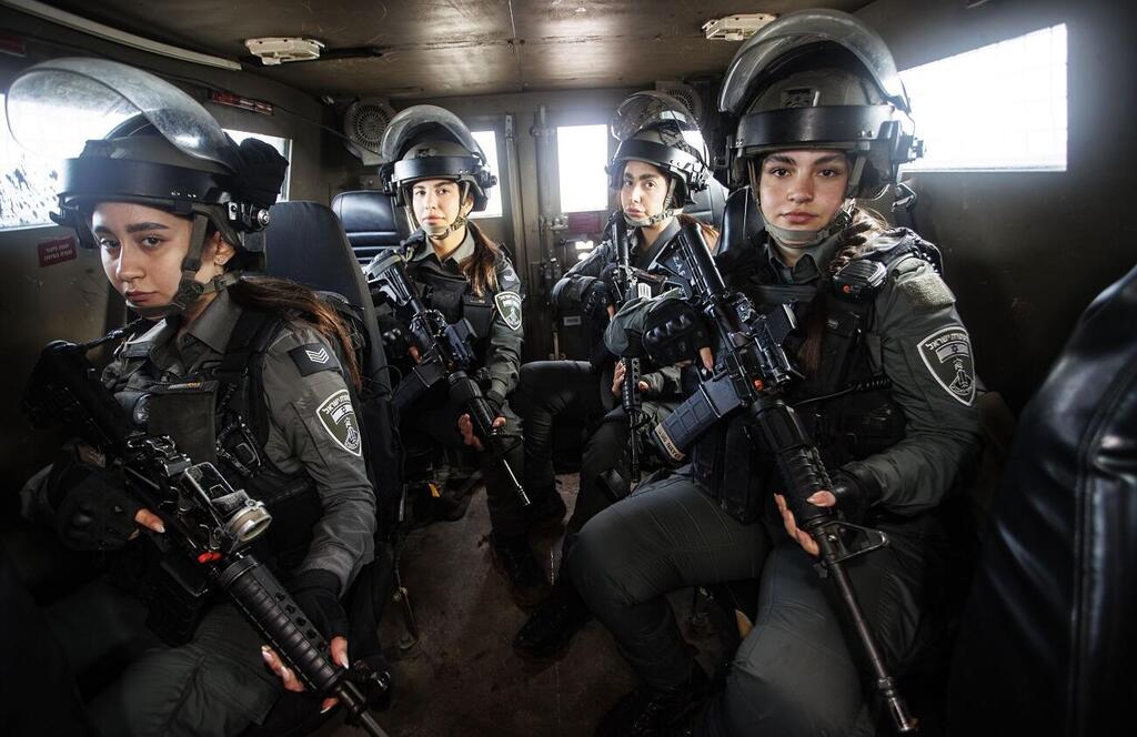 Border guard fighters (Photo: Gil Nehushtan) מימין לשמאל: גאיה דרעי, אביה מזל־ביטון, יסמין גולן, ושירז אמויאל