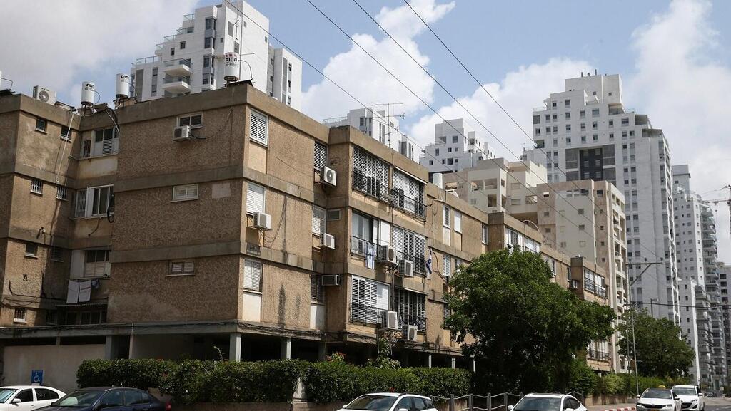 חולון