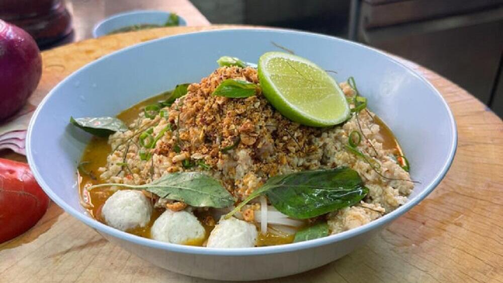 מרק תאילנדי ב"גברת קוטייאו", תל אביב