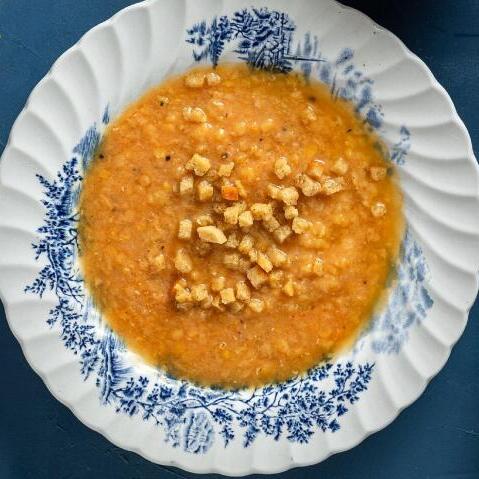 מרק עדשים כתומות