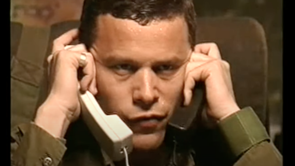 רמי הויברגר בתפקיד קרמבו מתוך ״מבצע סבתא״