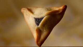 אזני המן, דלאל