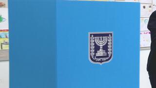 אורנה ברביבאי מצביעה בתל אביב