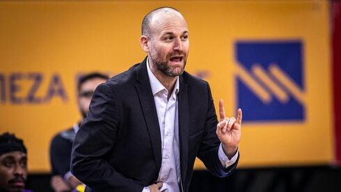 מאמן הפועל חולון עמית שרף