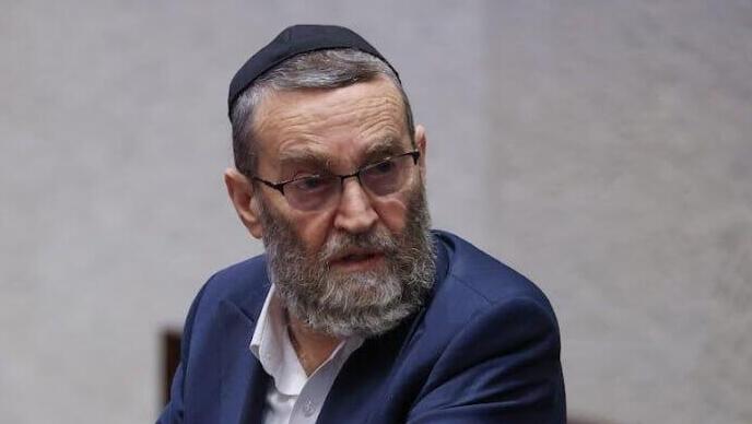 משה גפני ואמיר אוחנה במליאת הכנסת בדיון בנושא השינויים בתקציב 