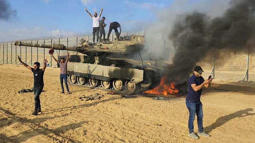 Tank 3 on October 7 yk13844660