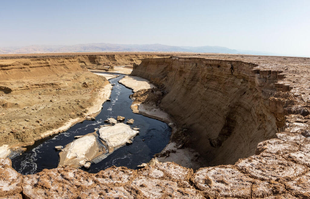 The “secret river of the Dead Sea” (Photo: Arik Danino) הנהר הסודי בים המלח