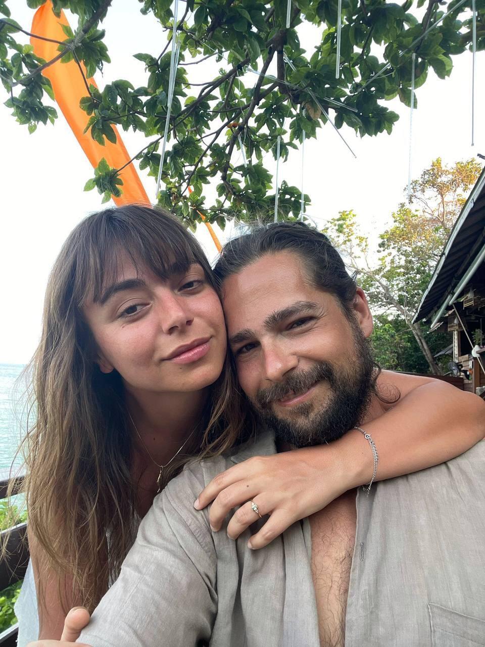 שי המבר מאורסת 