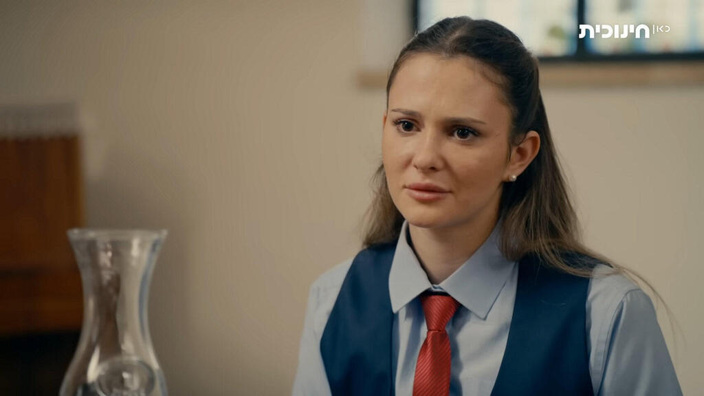 בסדרה ''כראמל'' (צילום: מתוך ''כאן חינוכית'') מאי קורץ