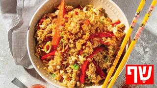 חמוץ מתוק: אורז ועוף מוקפצים