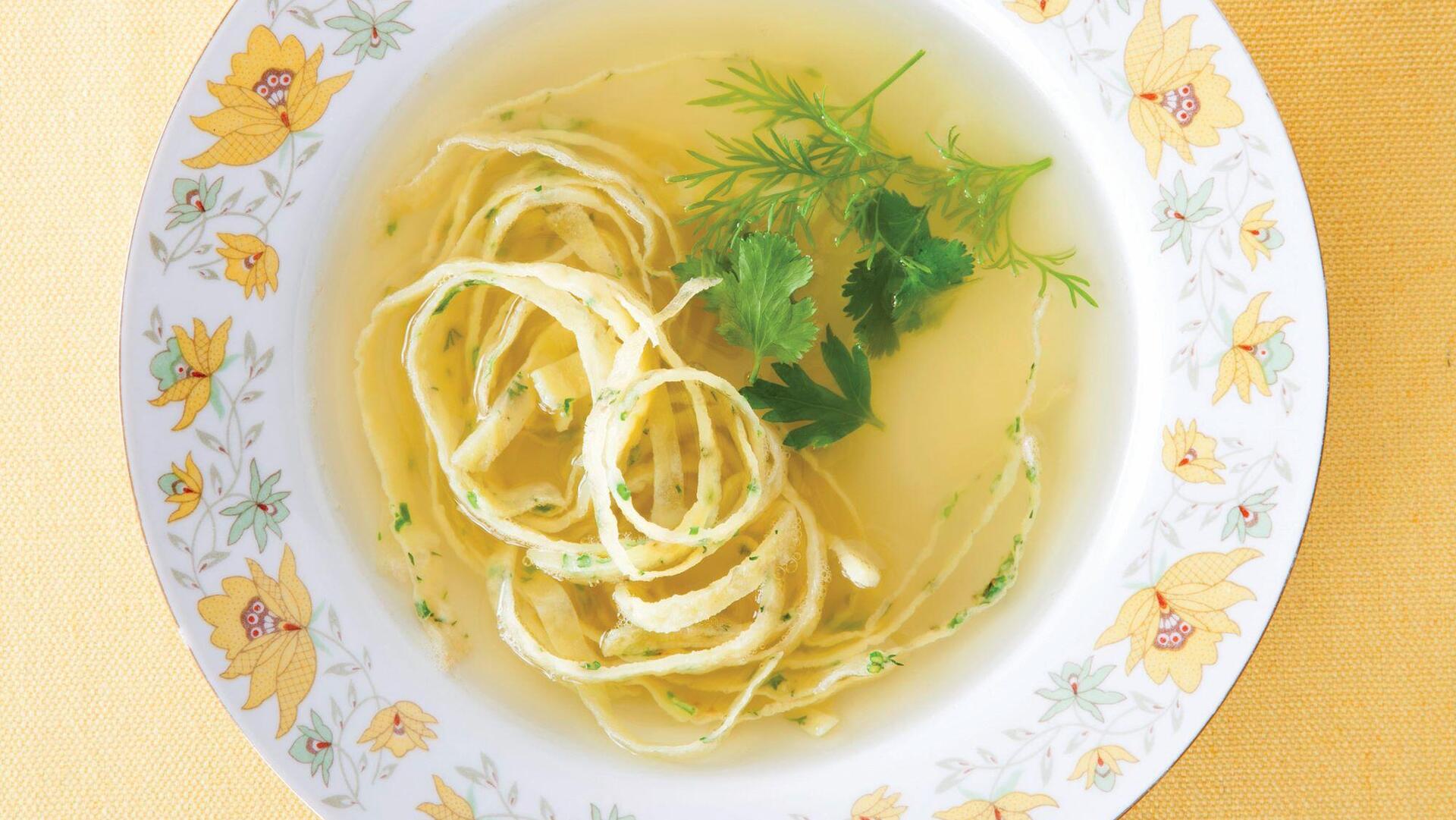 מרק עם אטריות כשרות לפסח