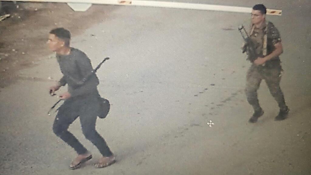 Hamas terrorists on October 7 (Photo: Kibbutz Nir Oz) תיעוד מתוך מצלמות האבטחה בטבח ה-7 באוקטובר בקיבוץ ניר עוז