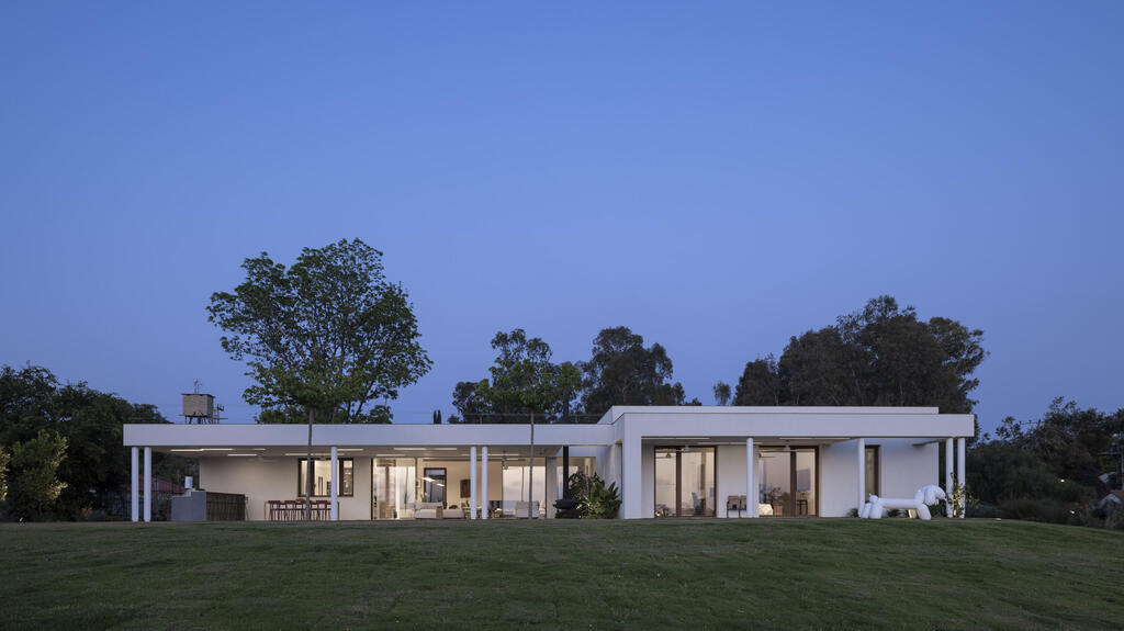 Photo: Amit Gron בית על נחלה בשרון. תכנון: פלסנר אדריכלים, עיצוב פנים: קרן גנס