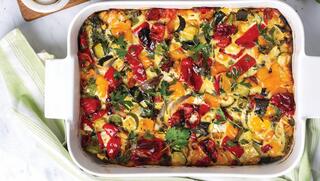 פשטידת אנטי פסטי וגבינות (צילום: בועז לביא, סגנון: נעה קנריק) פשטידת אנטי פסטי וגבינות