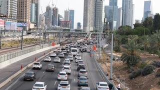 עומס בנתיבי איילון בערב החג של פסח