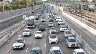 עומס בנתיבי איילון בערב החג של פסח