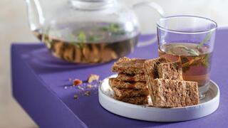  בטוסטר: עוגיות טבעוניות עם שיבולת שועל ופירות מיובשים