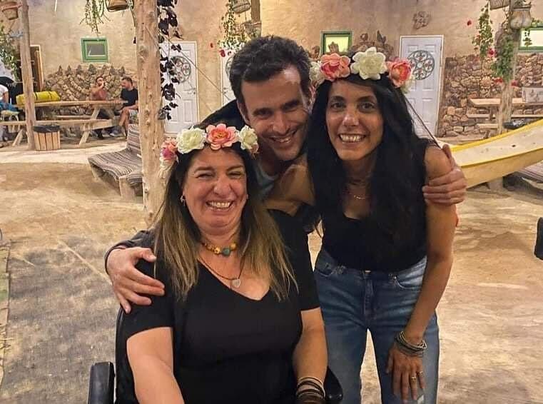 דרור אור ואחותו דנה ואשתו יונת