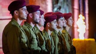 עצרת הפתיחה הממלכתית ביד ושם ל אירועי יום הזיכרון לשואה ולגבורה ביד ושם