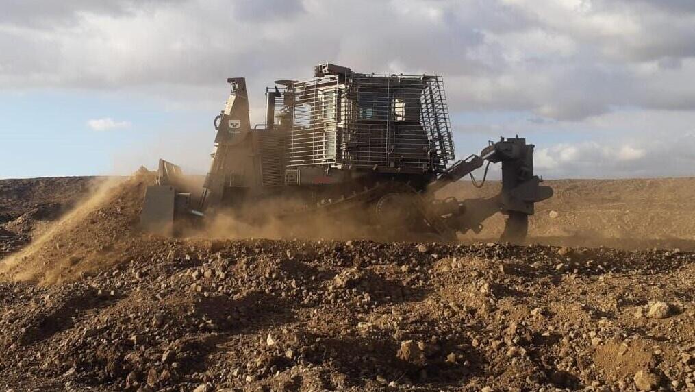 Photo: Israel Aerospace Industries ה-D9 פנדה בפעולה