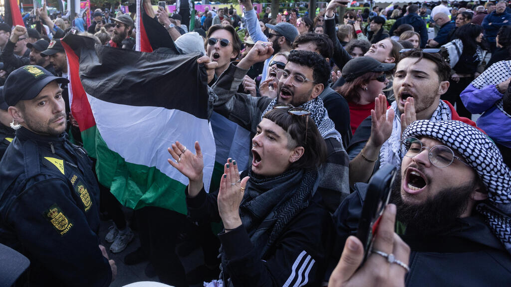 Pro-Palestinian protest in Malmö (Photo: Gil Nechustan) מחאות נגד ישראל במאלמו, שבדיה