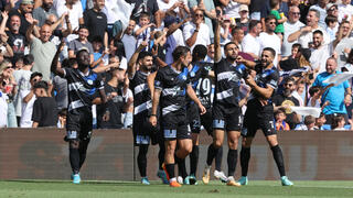 שחקני עירוני טבריה חוגגים עם והיב חביבאללה