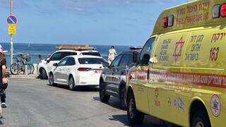 ילד טבע למוות בחוף צ'ארלס קלור בתל אביב 