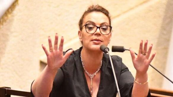 גלית דיסטל אטבריאן