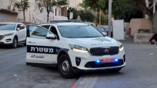 ניידת משטרה