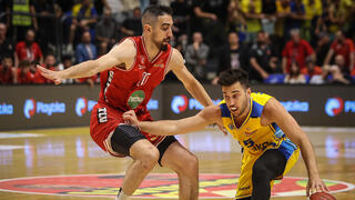 מכבי ת"א הפועל ת"א משחק 3