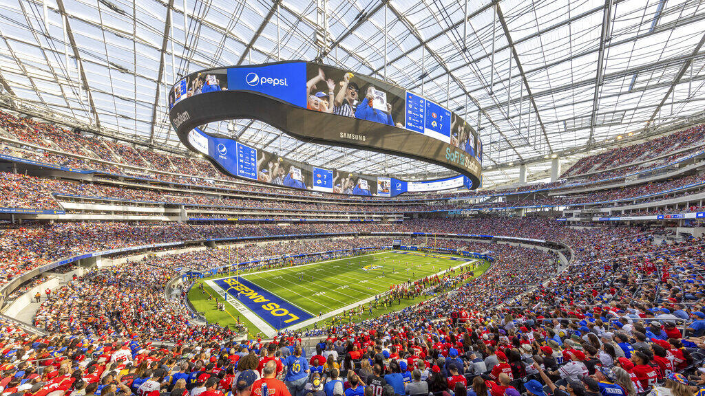 SoFi stadium in California is on e of the venues, and this is practice for the 2028 Olympics in LA (Photo: Jeff Lewis/AP) אצטדיון SoFi