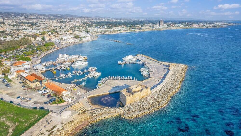 פאפוס קפריסין ארכיון