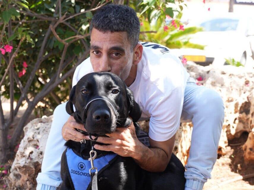 קובי לוי הלום קרב וכלב השרות שלו