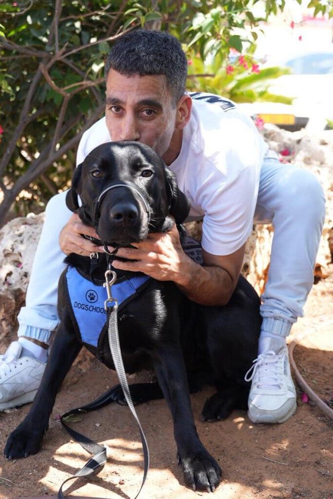 קובי לוי הלום קרב וכלב השרות שלו