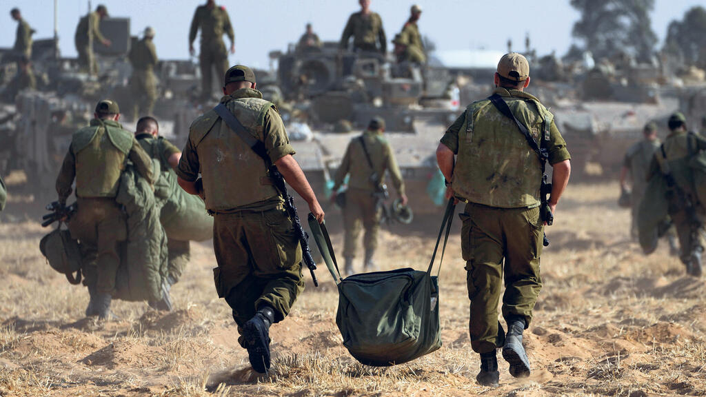 Резервисты (Фото: Photo: AP/ Tsafrir Abayov) חיילי מילואים
