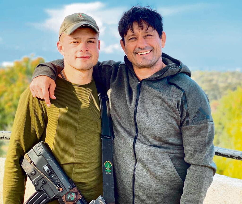 With his son, Omer, who was killed in Gaza in June 2024 (Photo: Courtesy of the family) עומר סמדג'ה ז"ל ואביו אורן סמדג'ה