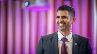 שר התקשורת שלמה קרעי. בשנה האחרונה ניסה להתערב שוב ושוב בפעילות התאגיד