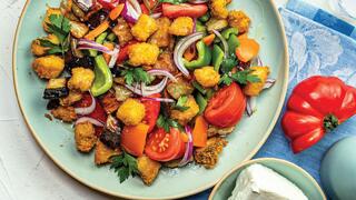 סלט דגים, חצילים וירקות