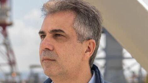 השר אלי כהן בביקור באסדה בחודש פברואר האחרון
