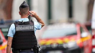 זירת פיצוץ הרכב בבית הכנסת בדרום צרפת