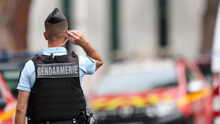 זירת פיצוץ הרכב בבית הכנסת בדרום צרפת